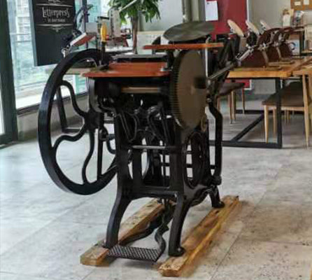 Chandler&Price CP-15 pedal letterpress machine